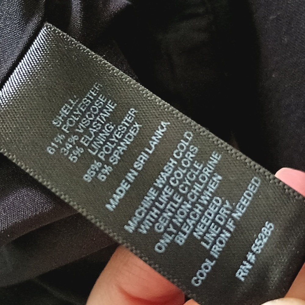 EXPRESS Basic Black Skirt - Picture 6 of 8
